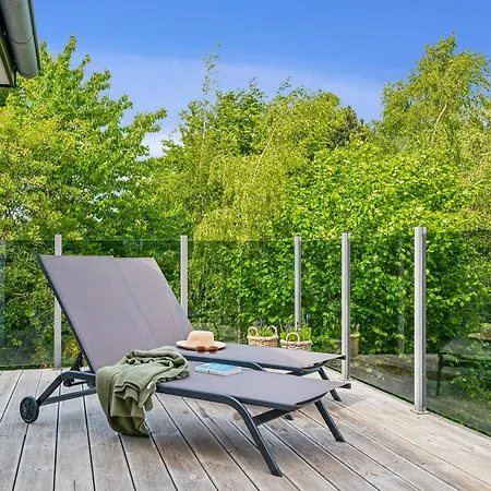 Beautiful And Well-maintained With A Large Terrace, Two Bathrooms And A Lovely Natural Plot Close To The Beach, Forest And Ebeltofts Дом отдыха *